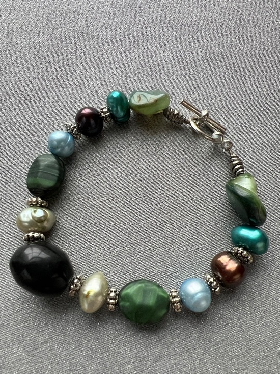 Jewelry - Handmade Multicolor Green and Pearl Tone Beaded 3” Bracelet